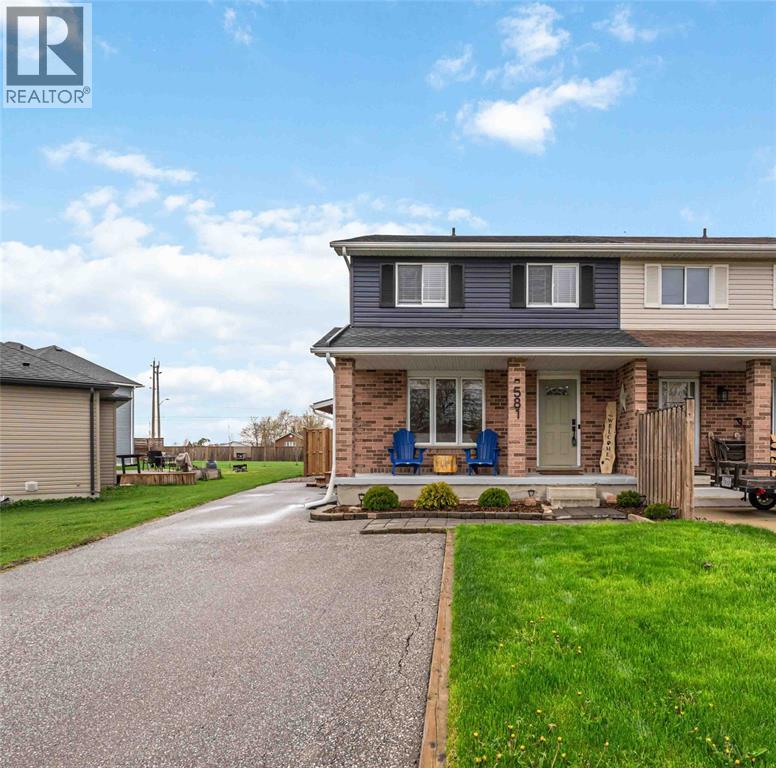 581 Scenic Drive, Warwick-Watford, Ontario  N0M 2S0 - Photo 2 - 26009389