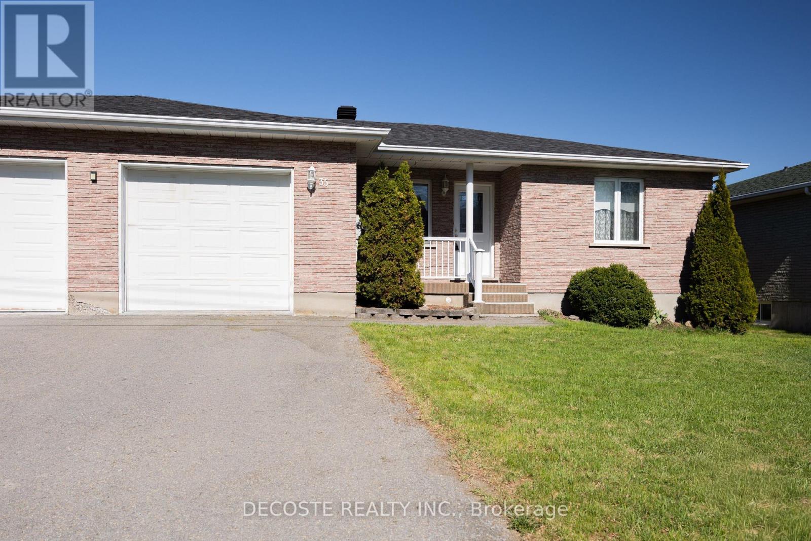 35 Sandfield Avenue N, North Glengarry, Ontario  K0C 1A0 - Photo 26 - X12826598