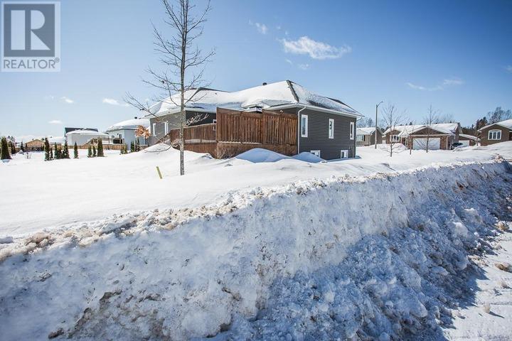 66 Foxborough Trl, Sault Ste. Marie, Ontario  P6B 0A7 - Photo 32 - SM260475