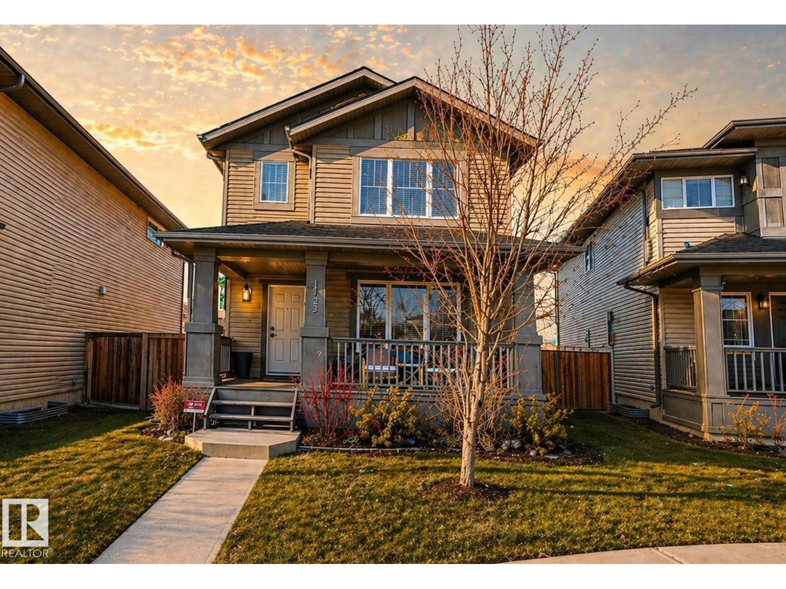 1148 35 AV NW, edmonton, Alberta