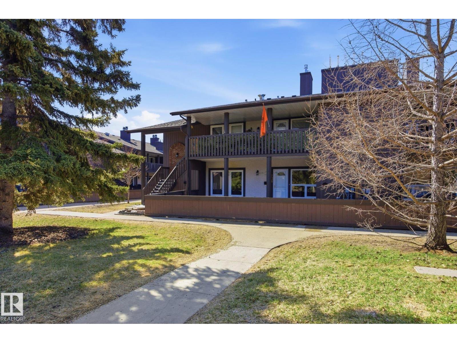 238 Surrey Gardens Gd Nw, Edmonton, Alberta  T5T 1Z3 - Photo 2 - E4484794