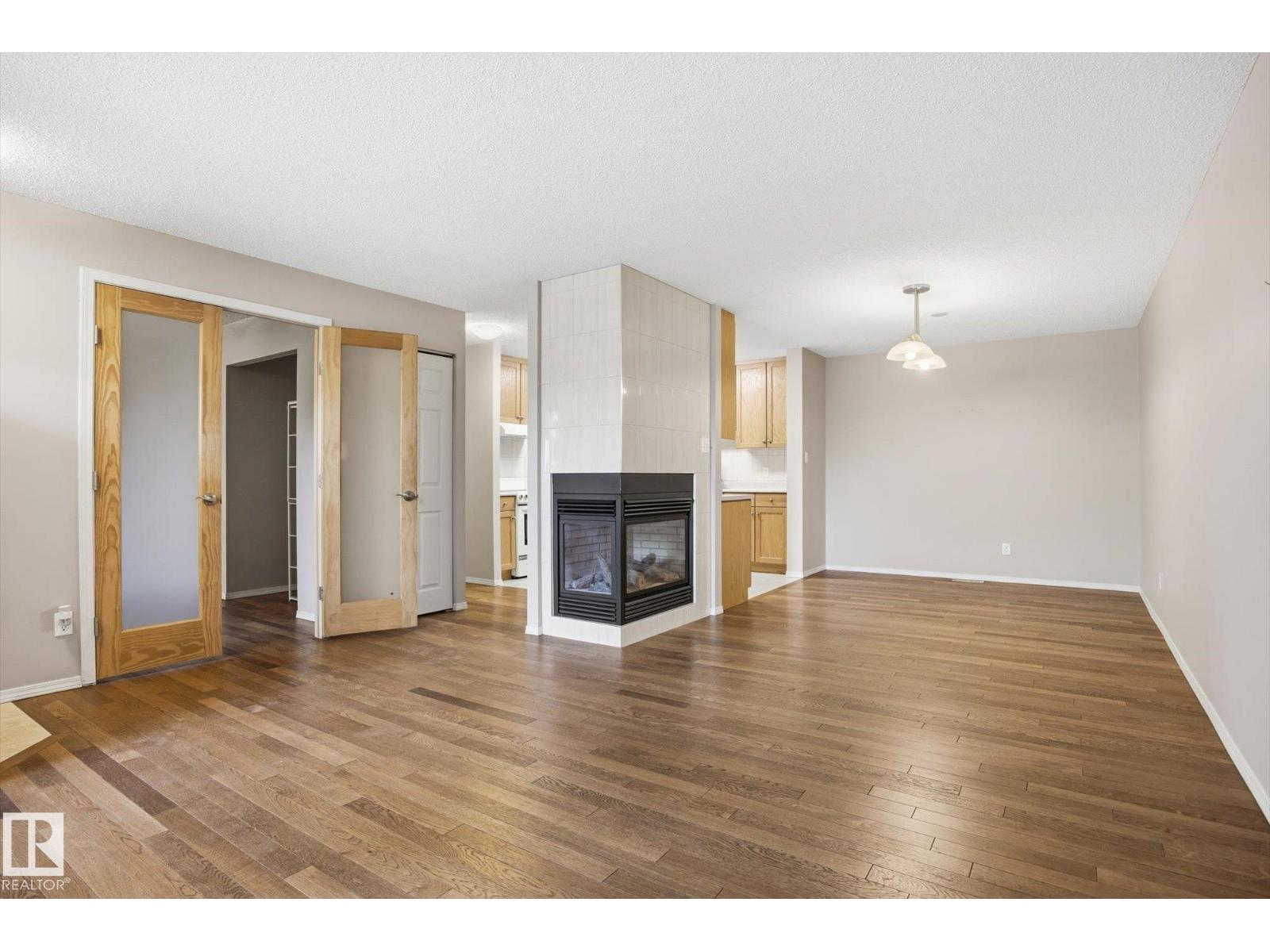 238 Surrey Gardens Gd Nw, Edmonton, Alberta  T5T 1Z3 - Photo 7 - E4484794