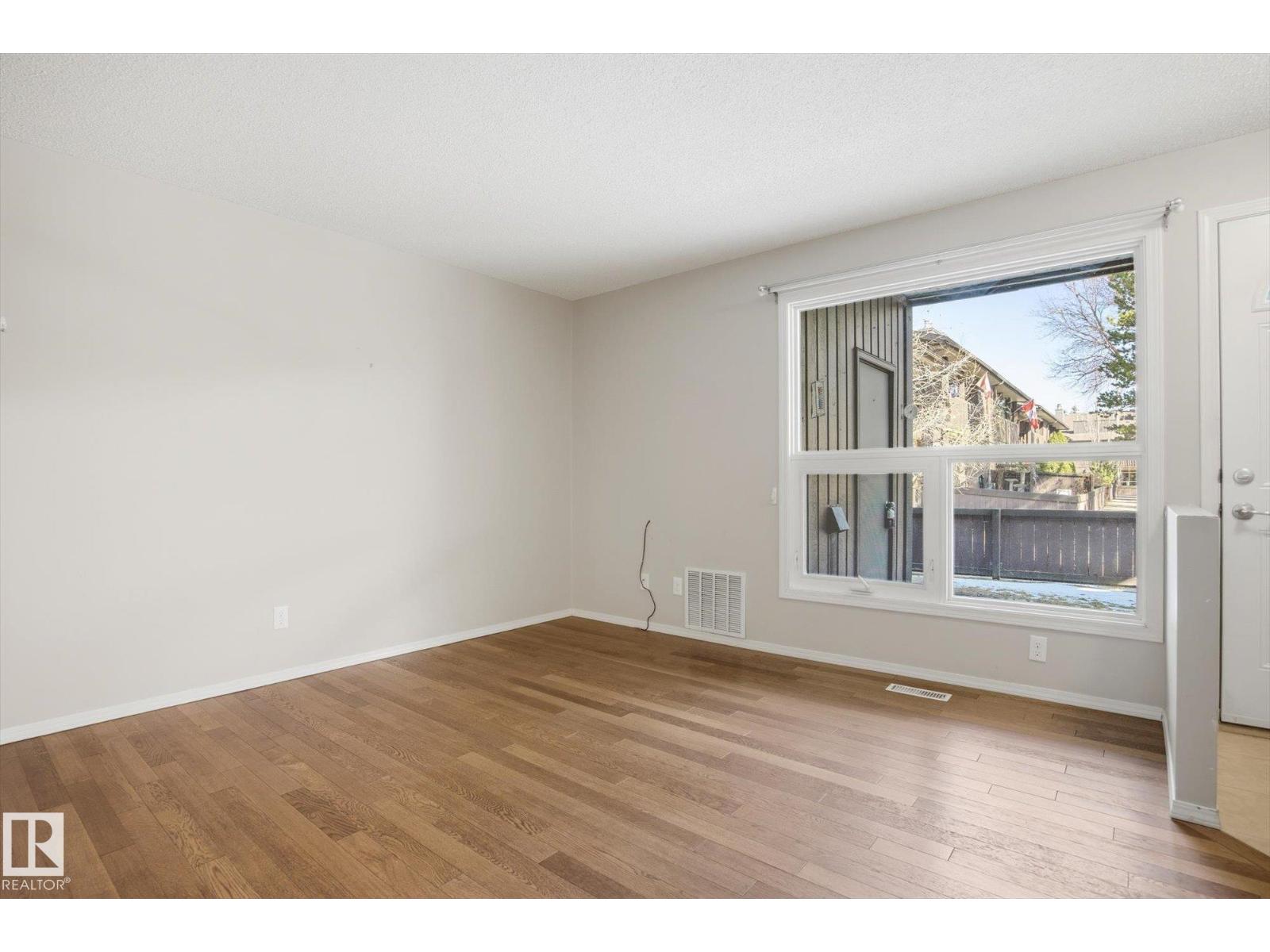 238 Surrey Gardens Gd Nw, Edmonton, Alberta  T5T 1Z3 - Photo 8 - E4484794