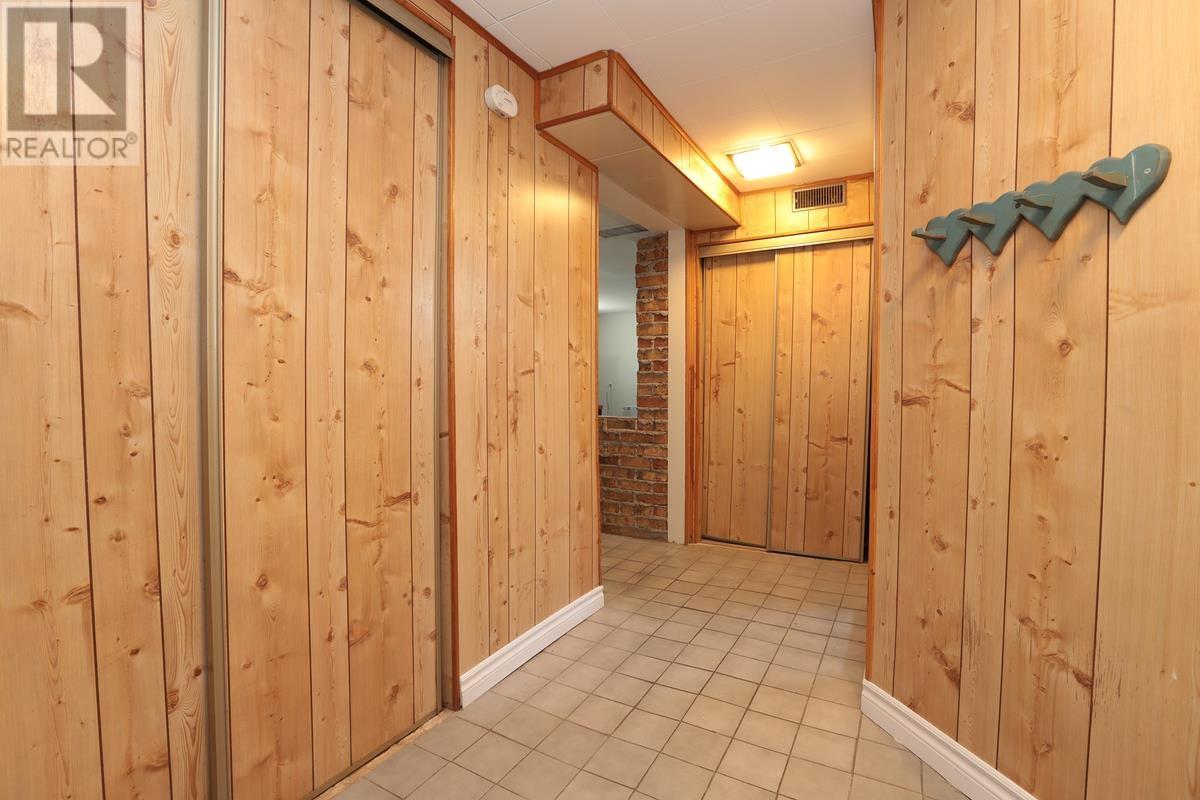 548 Lake St, Sault Ste. Marie, Ontario  P6B 3L2 - Photo 37 - SM260820