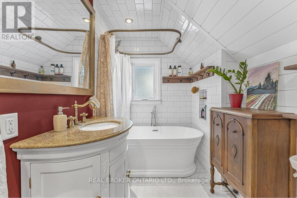 24 Robinson Street S, Grimsby, Ontario  L3M 3C4 - Photo 30 - X13061700