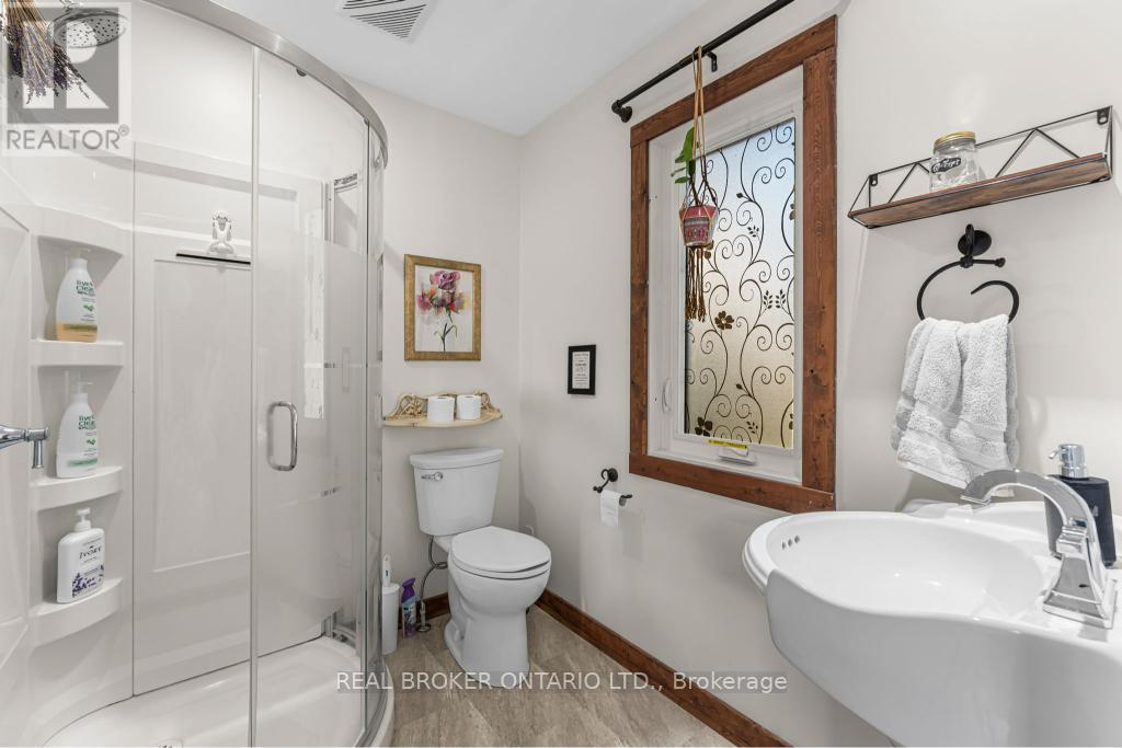 24 Robinson Street S, Grimsby, Ontario  L3M 3C4 - Photo 40 - X13061700