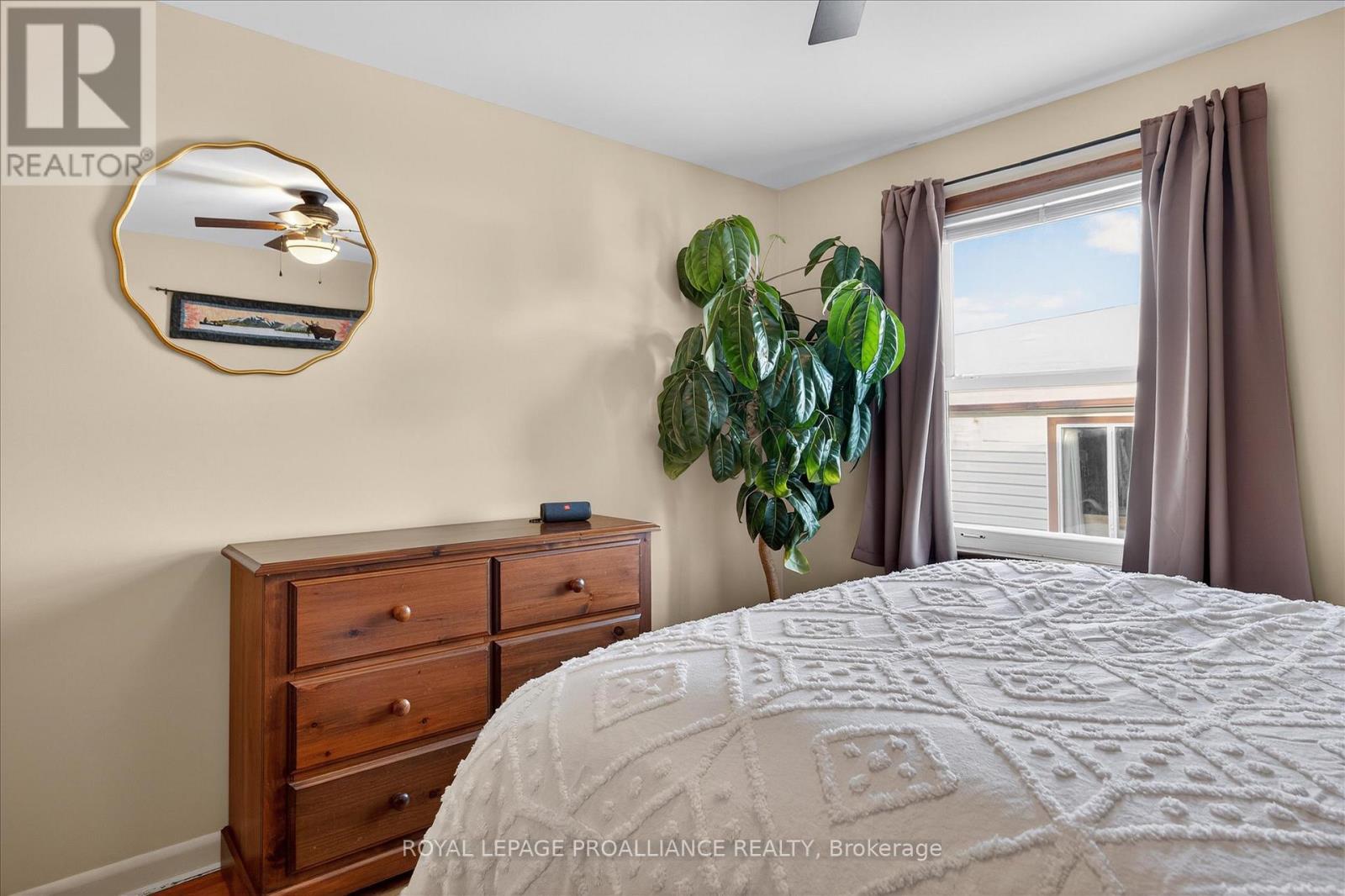 260 Bellevue Street, Peterborough, Ontario  K9H 5E5 - Photo 16 - X12735358