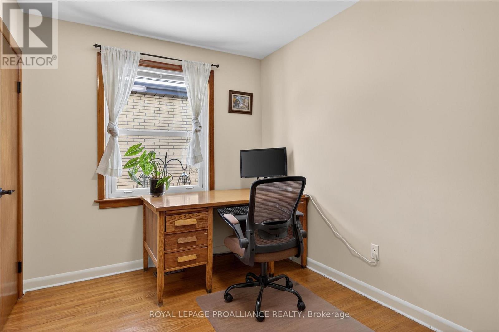 260 Bellevue Street, Peterborough, Ontario  K9H 5E5 - Photo 23 - X12735358