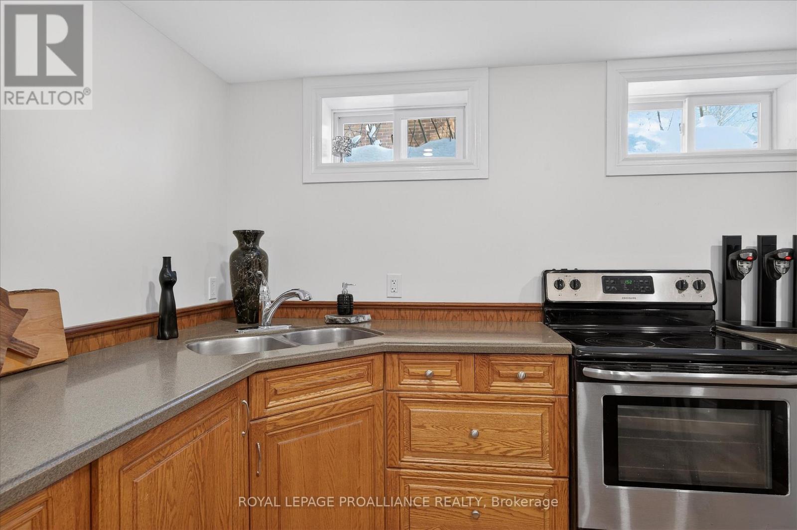 960 Weller Street N, Peterborough, Ontario  K9J 4Y2 - Photo 27 - X12838398