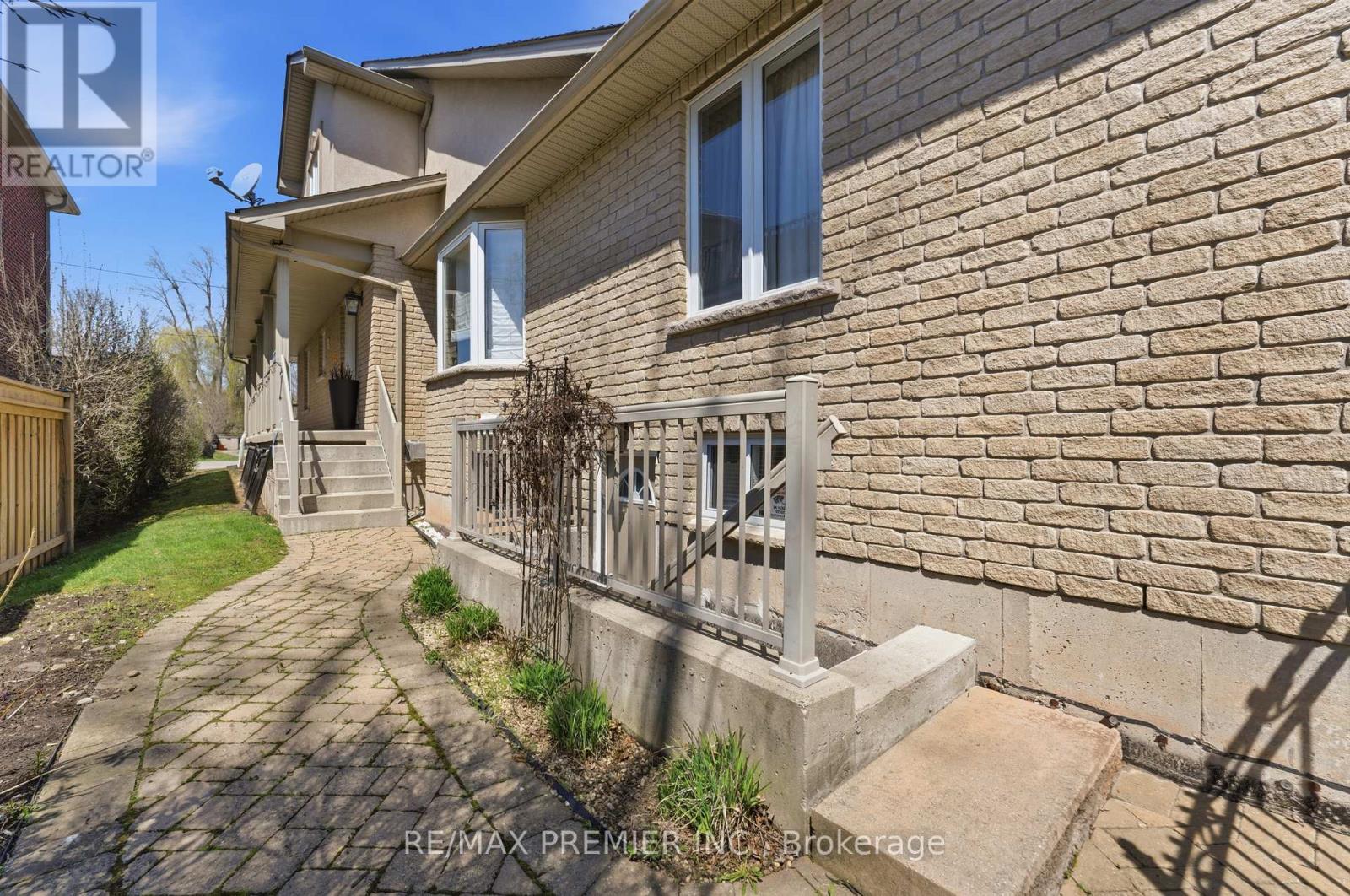 2304 Sovereign Street, Oakville, Ontario  L6L 1L6 - Photo 31 - W13043594