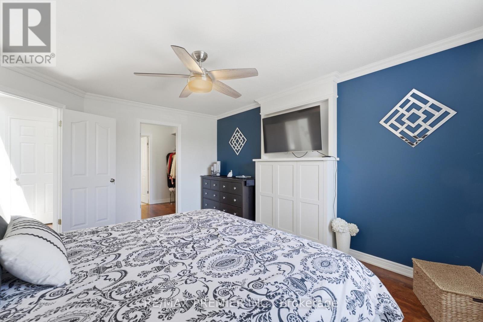2304 Sovereign Street, Oakville, Ontario  L6L 1L6 - Photo 18 - W13043594