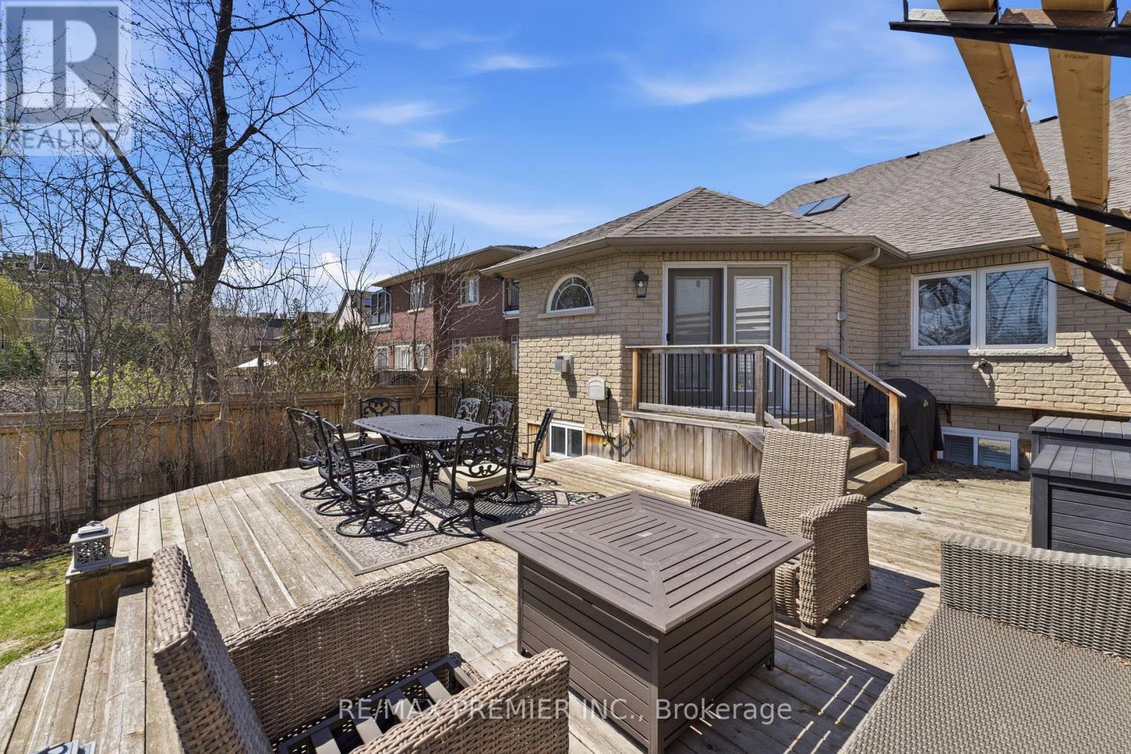 2304 Sovereign Street, Oakville, Ontario  L6L 1L6 - Photo 32 - W13043594