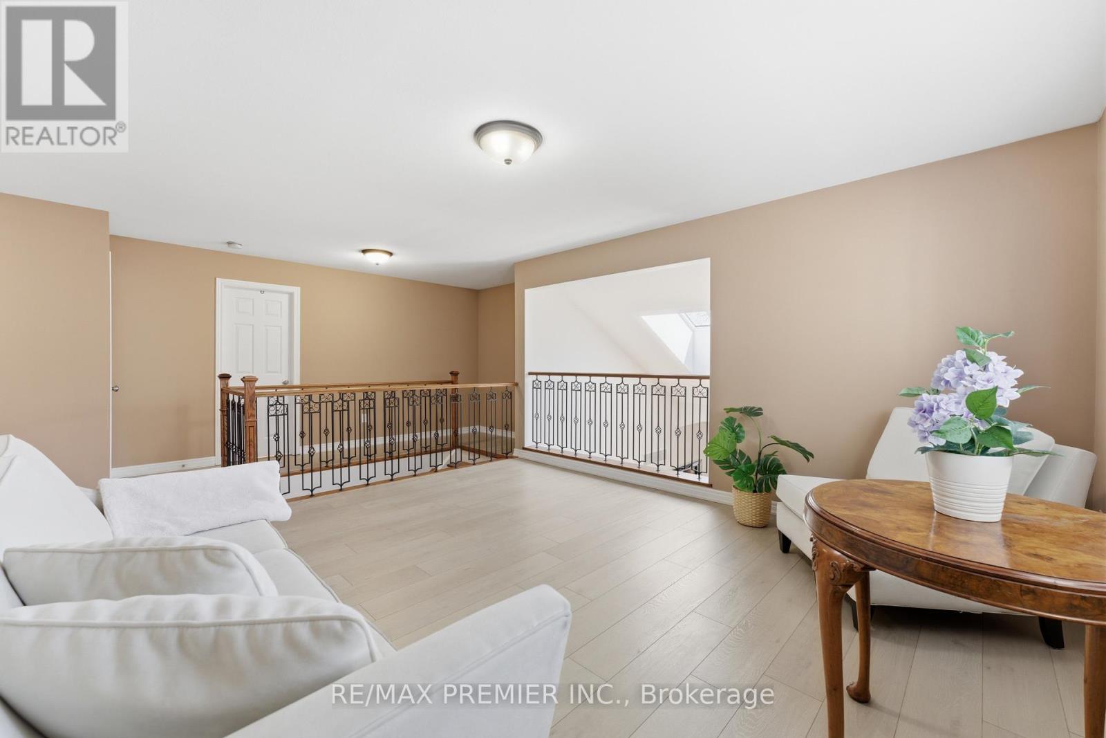 2304 Sovereign Street, Oakville, Ontario  L6L 1L6 - Photo 15 - W13043594