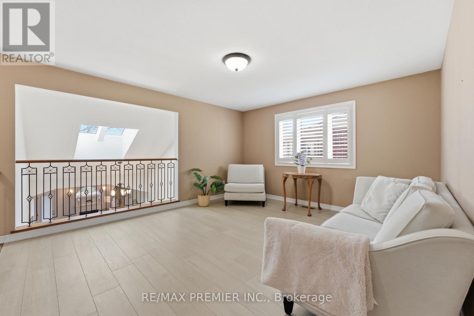 2304 Sovereign Street, Oakville, Ontario  L6L 1L6 - Photo 16 - W13043594