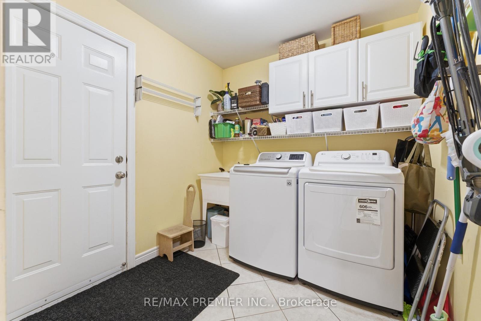 2304 Sovereign Street, Oakville, Ontario  L6L 1L6 - Photo 36 - W13043594