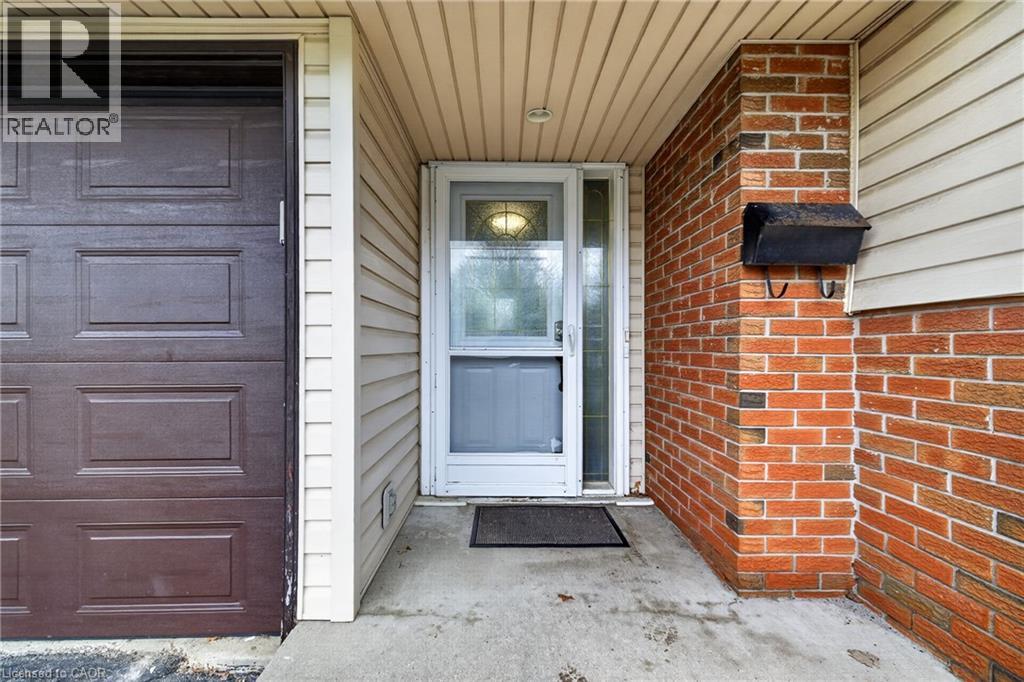9 Sanderson Drive, Guelph, Ontario  N1H 6T7 - Photo 5 - 40825237