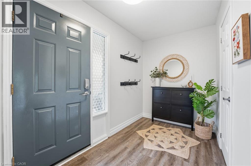 10 Burke Drive, Caledonia, Ontario  N3W 1C3 - Photo 4 - 40825234