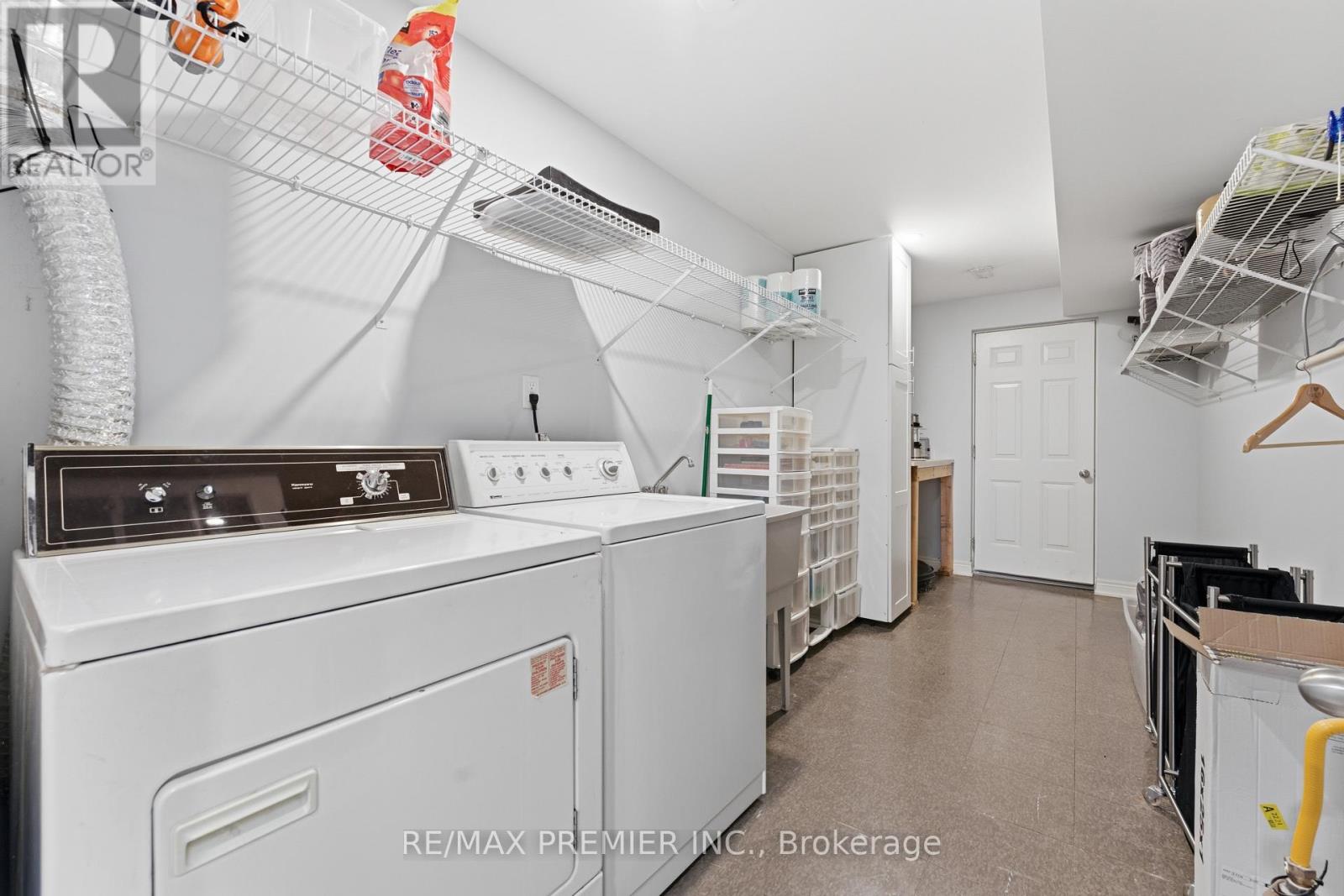 2304 Sovereign Street, Oakville, Ontario  L6L 1L6 - Photo 37 - W13043594