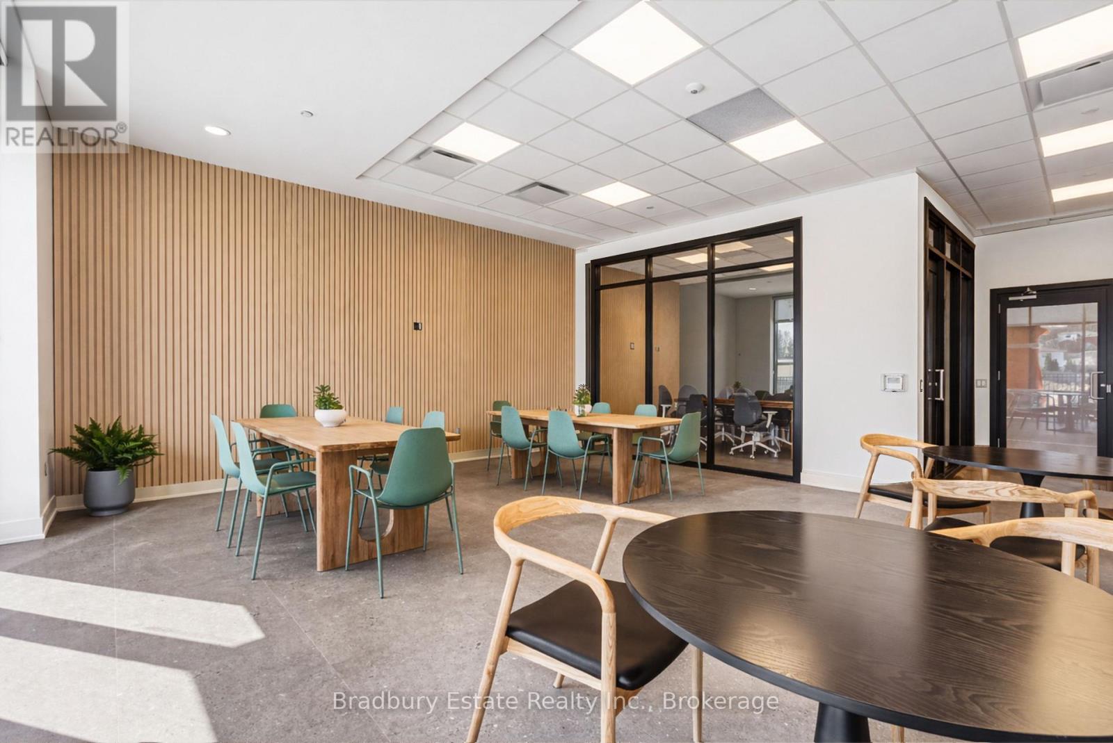 204 - 155 Greenbrier Road, Cambridge, Ontario  N1P 0B3 - Photo 42 - X12888200