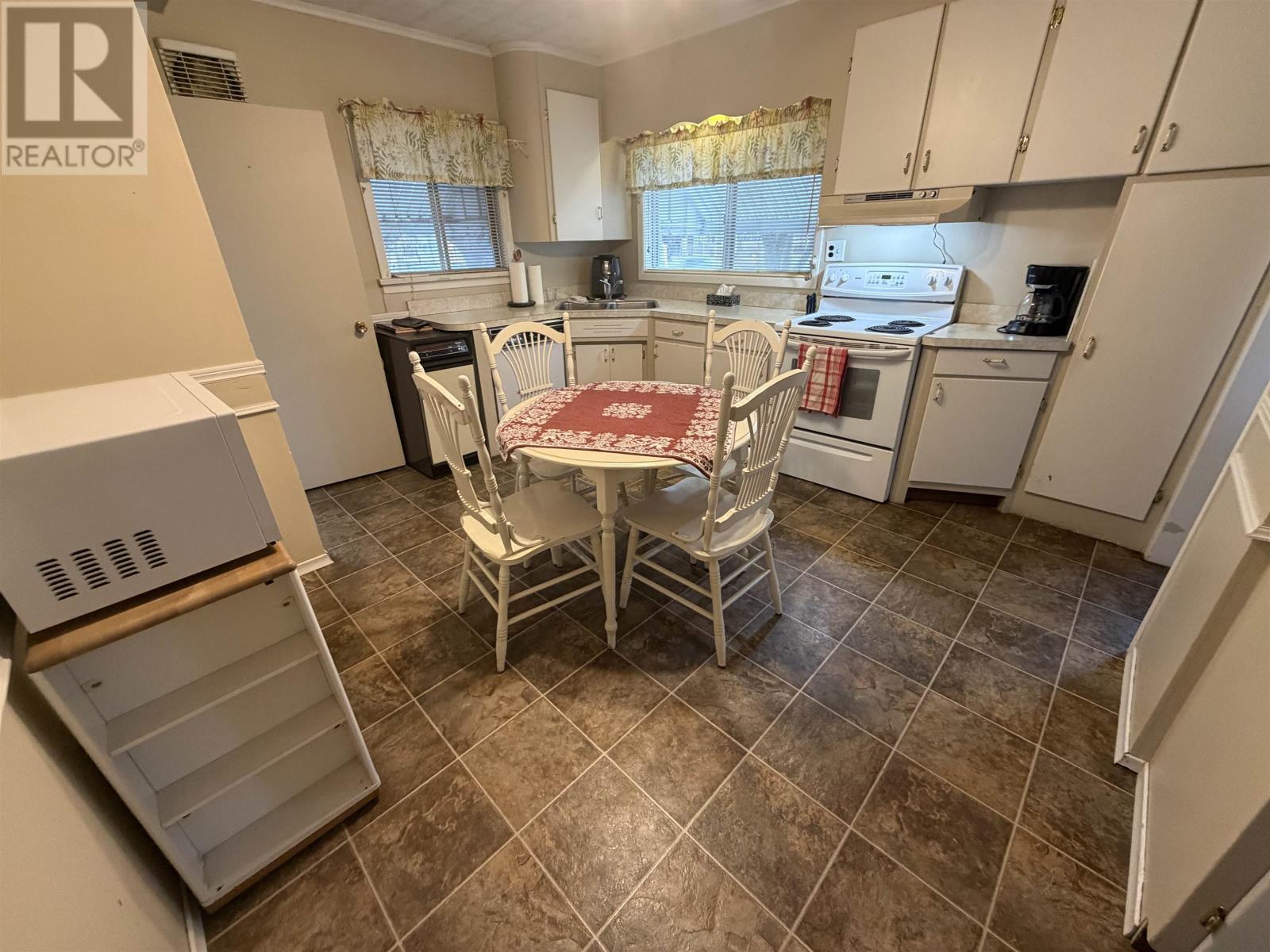 2101 Walsh St E, Thunder Bay, Ontario  P7E 4W3 - Photo 9 - TB2600853