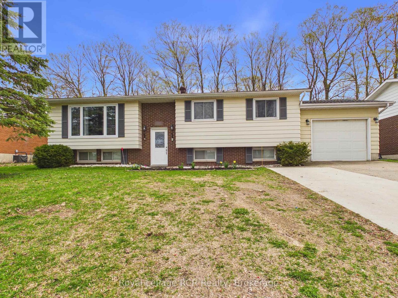 383 WELLINGTON STREET, Saugeen Shores, Ontario