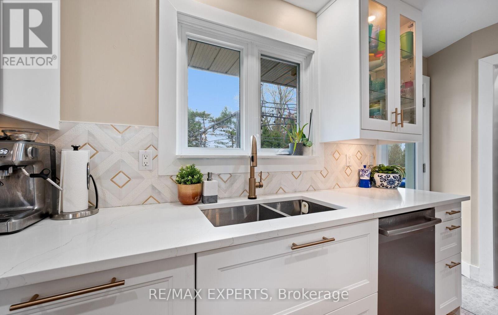 12 Simon Drive, Adjala-Tosorontio, Ontario  L0G 1L0 - Photo 15 - N13057498