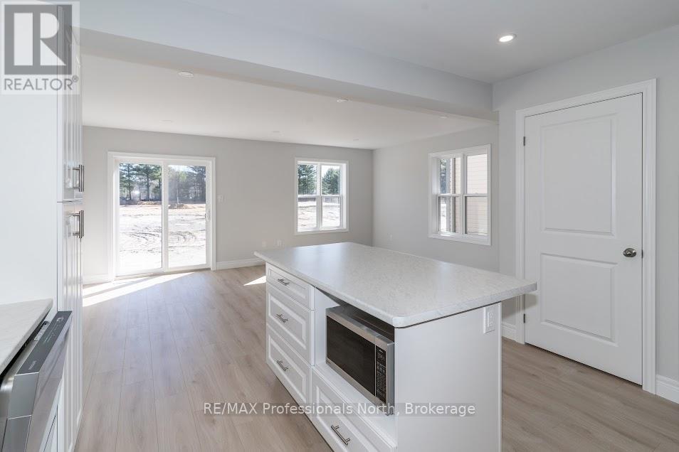13 Mcconnell Crescent, Bracebridge, Ontario  P1L 0N7 - Photo 6 - X12881690