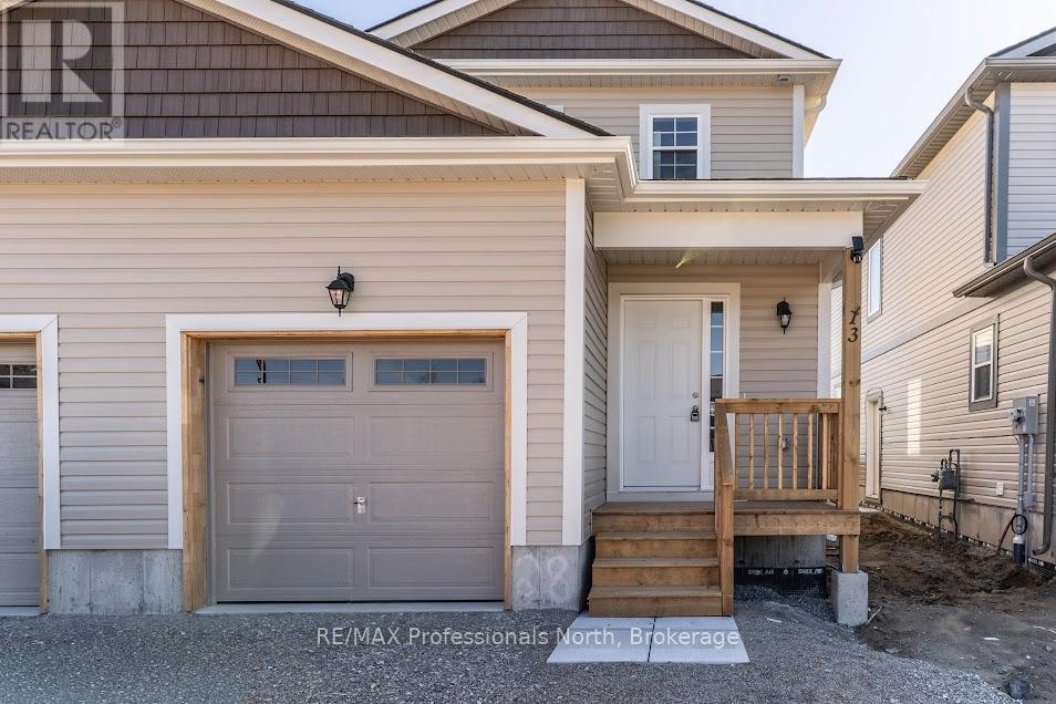 13 Mcconnell Crescent, Bracebridge, Ontario  P1L 0N7 - Photo 2 - X12881690