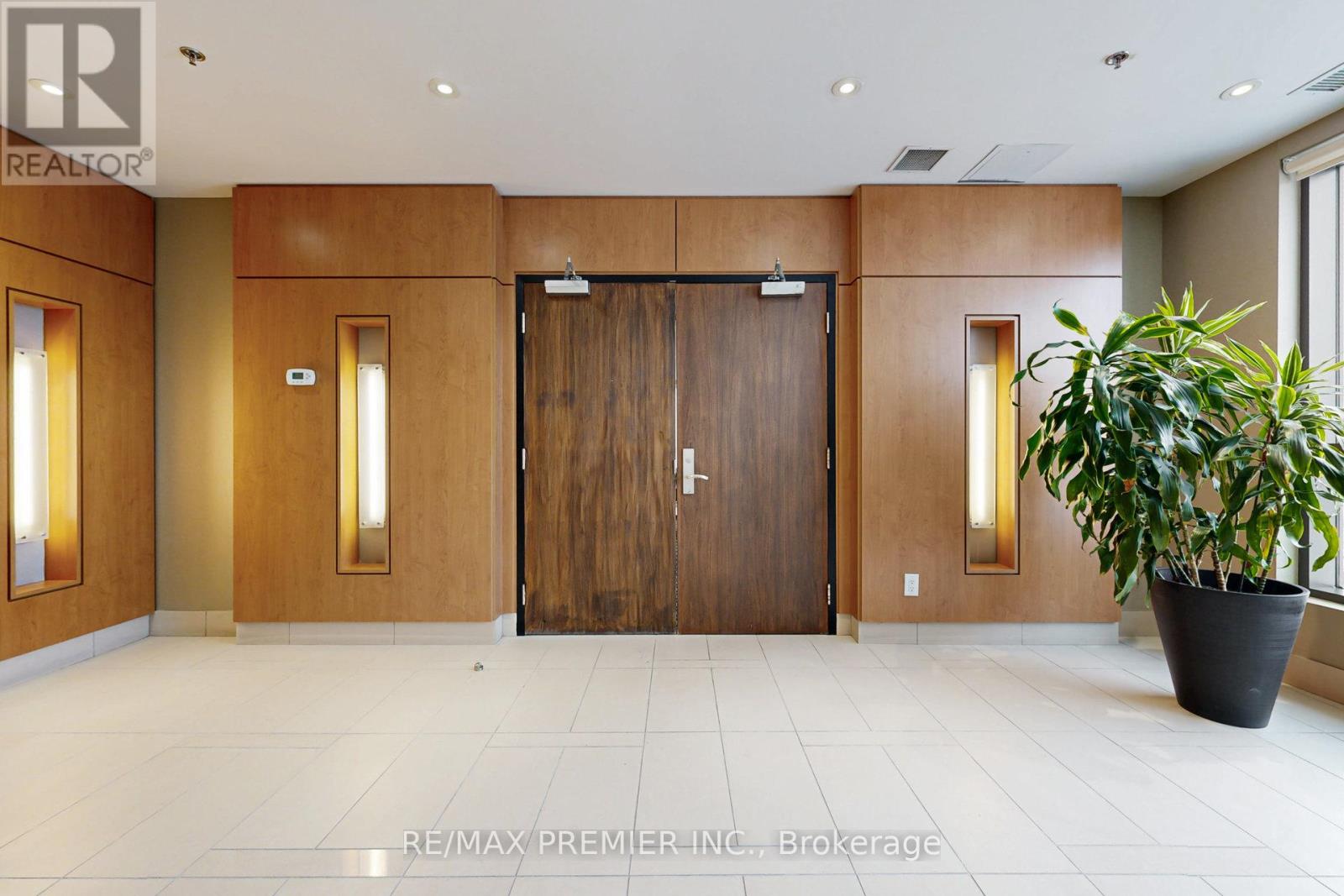 610 - 840 Queen's Plate Drive, Toronto, Ontario  M9W 0E7 - Photo 43 - W13050732