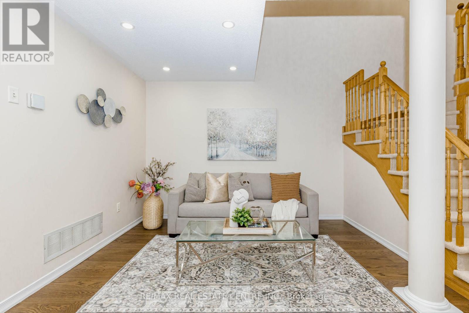 90 Tiller Trail, Brampton, Ontario  L6X 4S9 - Photo 6 - W13057530