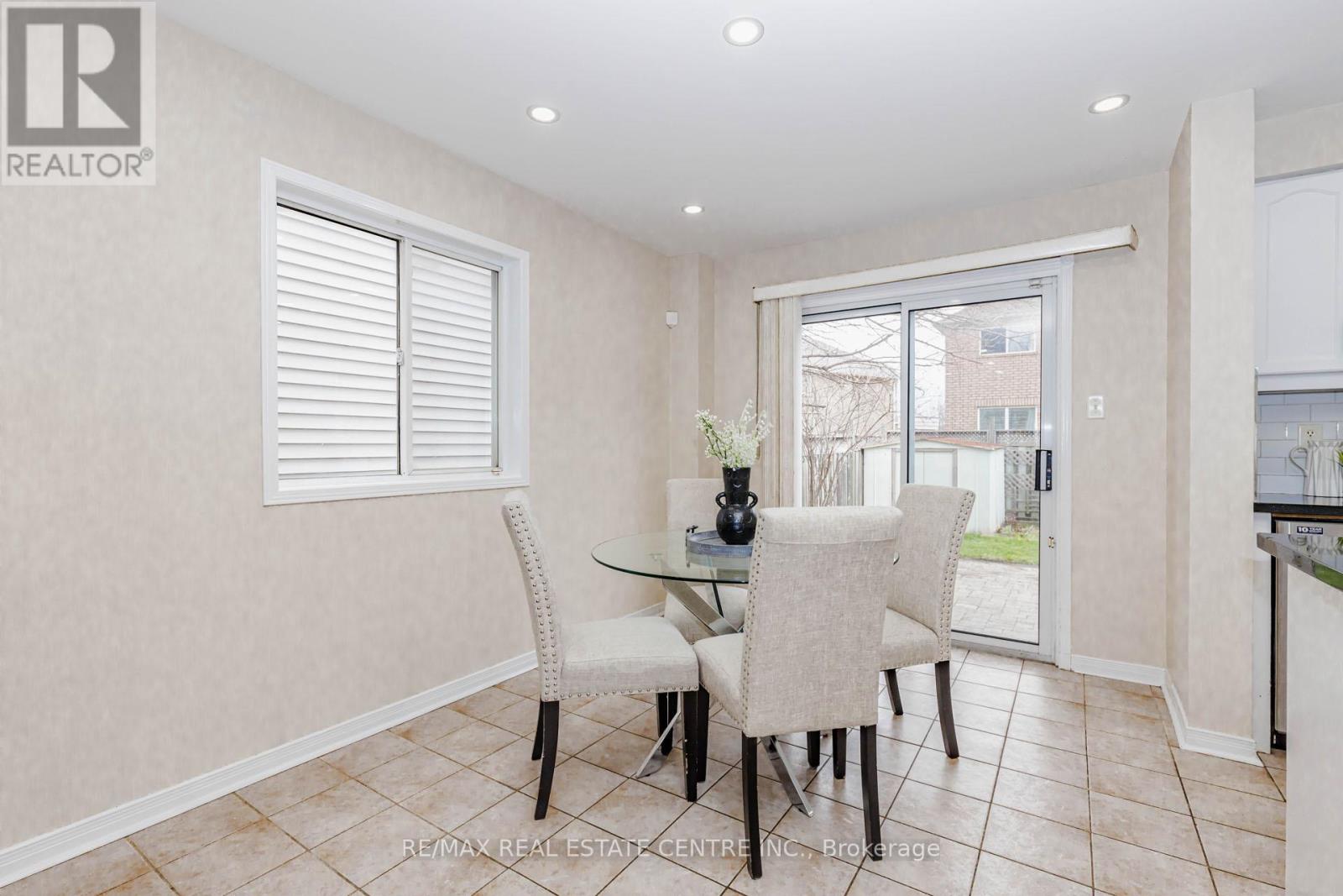90 Tiller Trail, Brampton, Ontario  L6X 4S9 - Photo 9 - W13057530