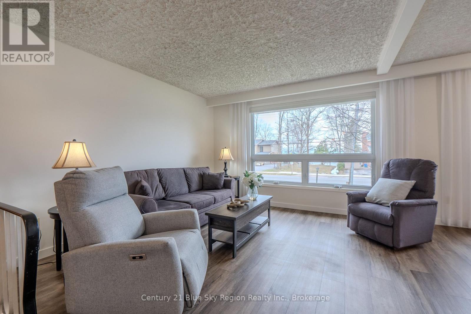 1064 Premier Road, North Bay, Ontario  P1A 2J1 - Photo 4 - X13061870