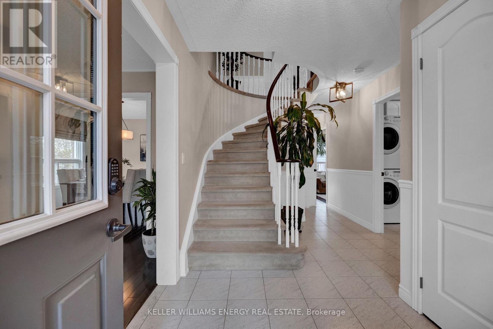 5 Snowden Court, Clarington, Ontario  L1B 1E7 - Photo 6 - E13061754