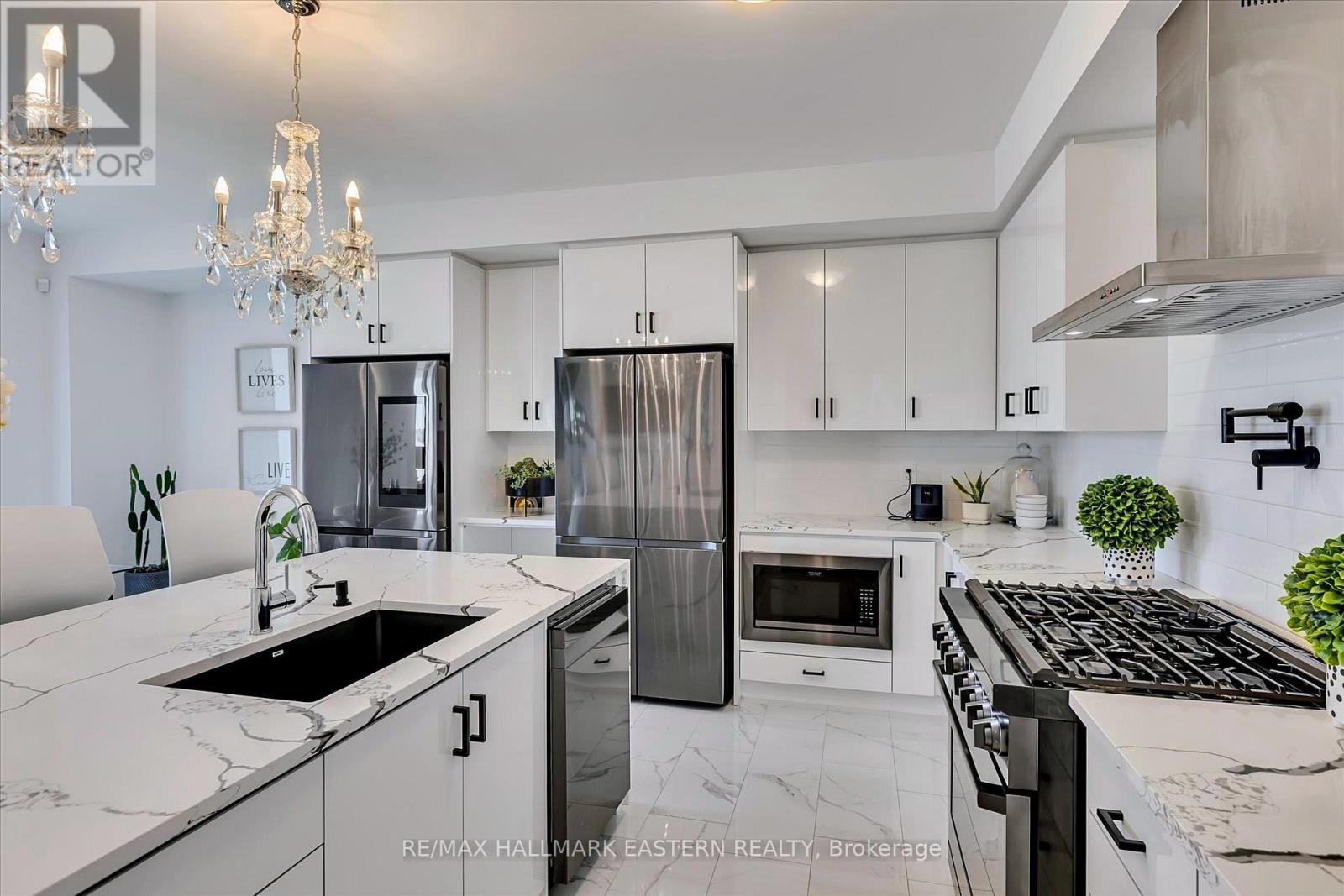 118 Whitehand Drive, Clarington, Ontario  L1B 0W1 - Photo 15 - E13061760