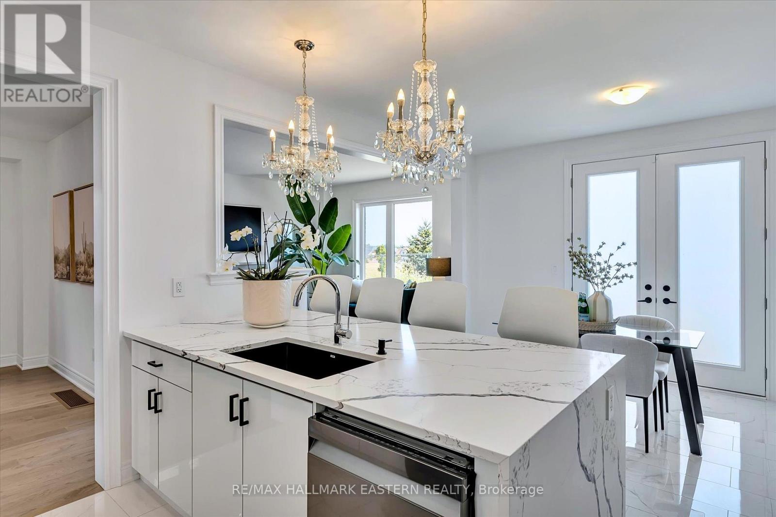 118 Whitehand Drive, Clarington, Ontario  L1B 0W1 - Photo 17 - E13061760