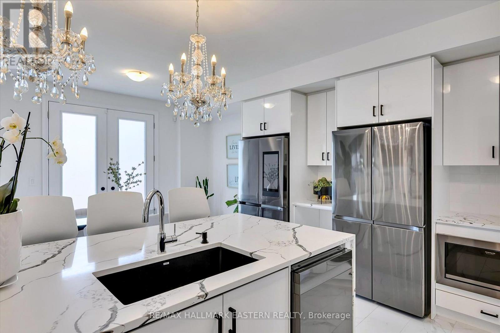 118 Whitehand Drive, Clarington, Ontario  L1B 0W1 - Photo 18 - E13061760