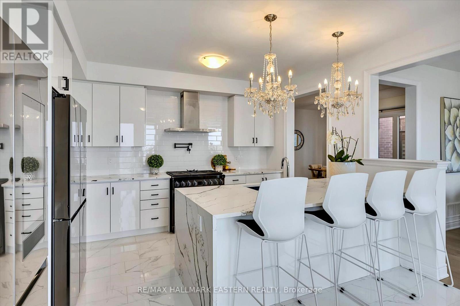 118 Whitehand Drive, Clarington, Ontario  L1B 0W1 - Photo 19 - E13061760