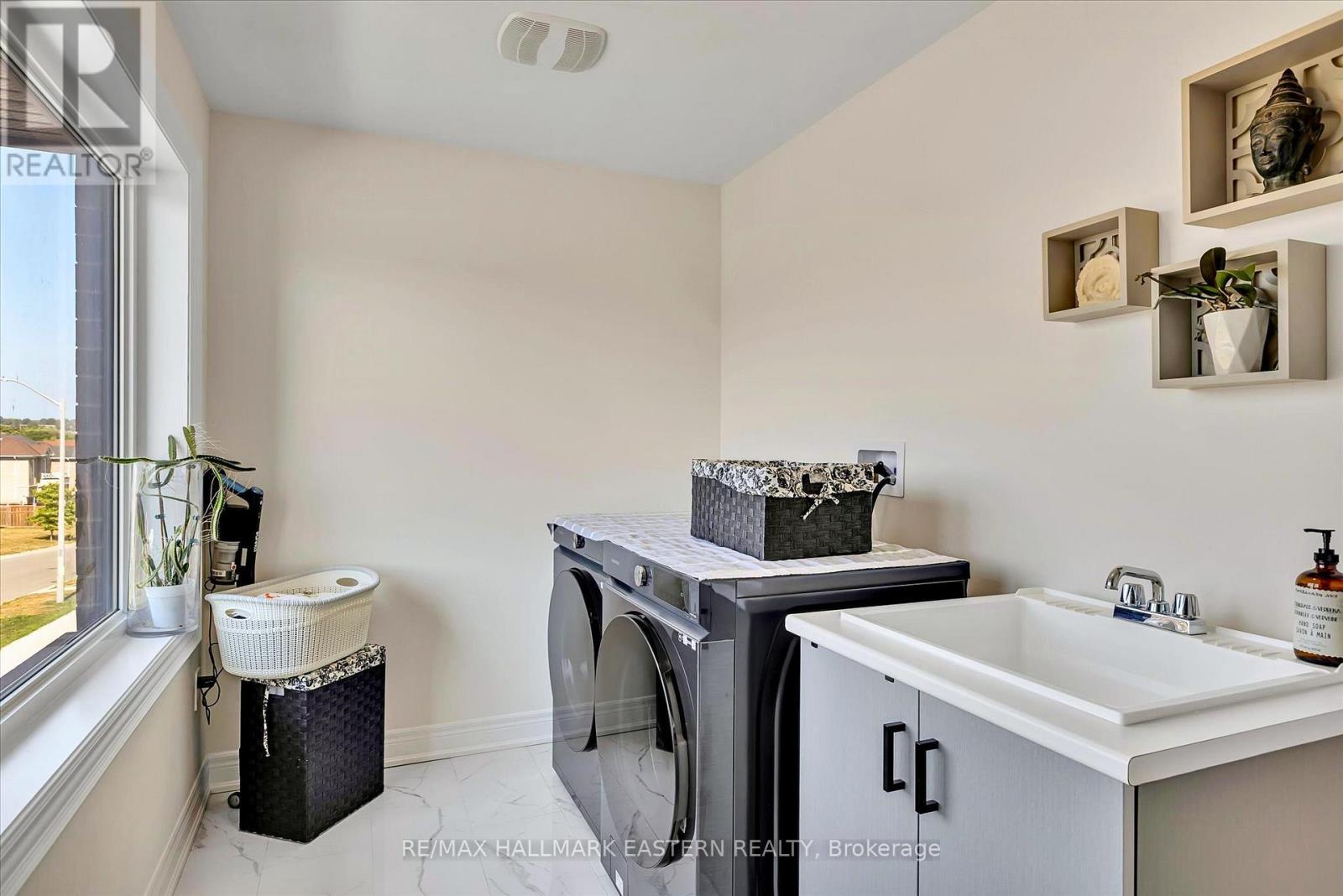 118 Whitehand Drive, Clarington, Ontario  L1B 0W1 - Photo 37 - E13061760