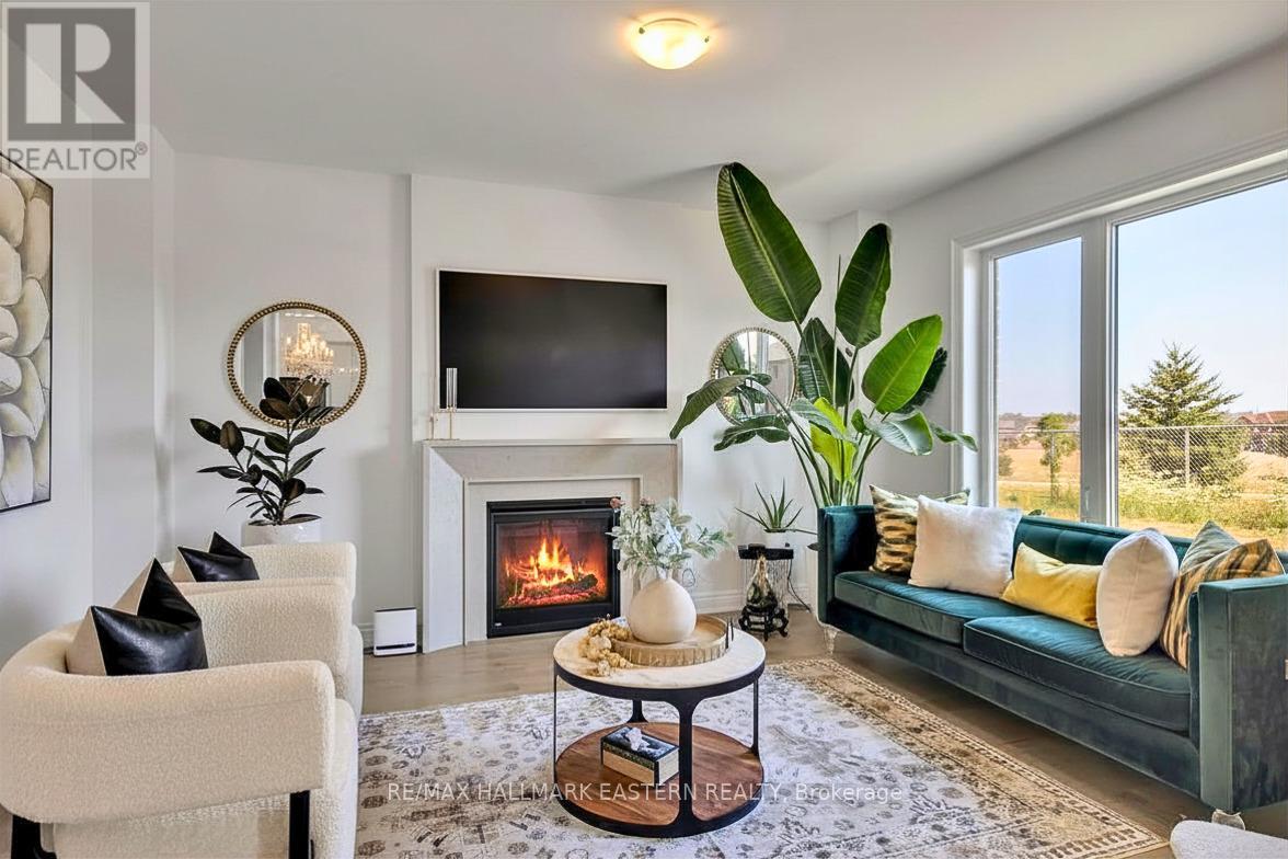 118 Whitehand Drive, Clarington, Ontario  L1B 0W1 - Photo 8 - E13061760