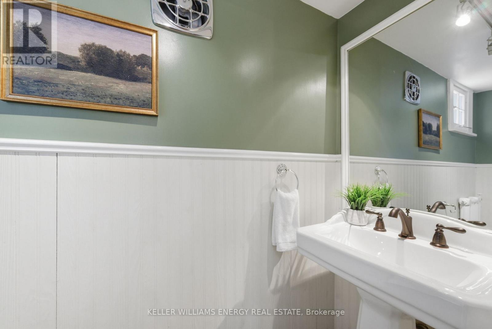 452 Simcoe Street N, Oshawa, Ontario  L1G 4T6 - Photo 15 - E13062034