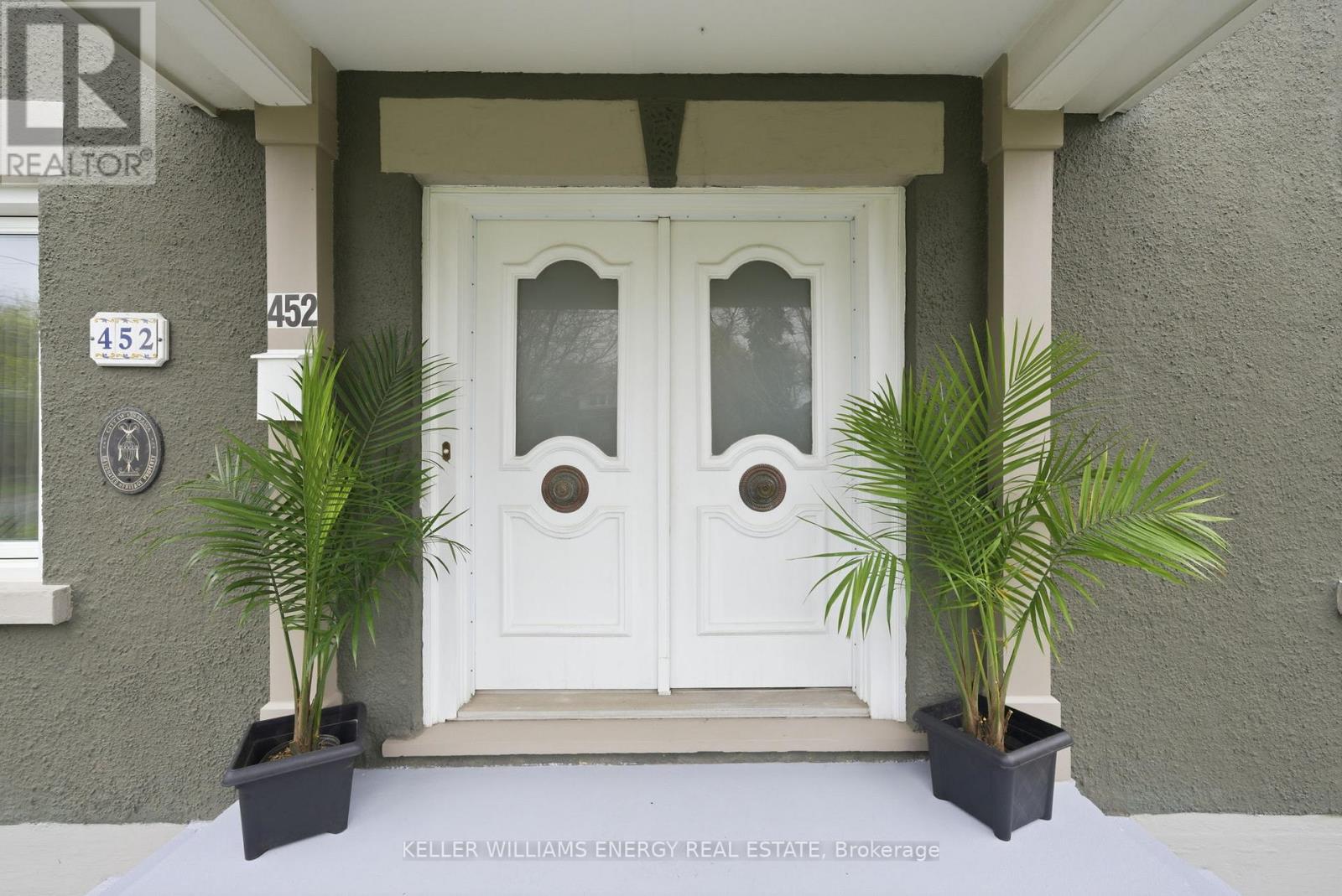 452 Simcoe Street N, Oshawa, Ontario  L1G 4T6 - Photo 3 - E13062034