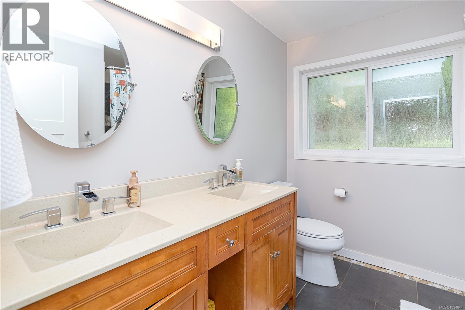 4816 Sea Ridge Dr, Saanich, British Columbia  V8Y 3B6 - Photo 21 - 1034044