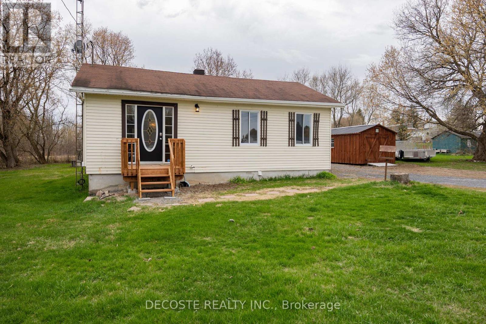 1886 Dalkeith Road, North Glengarry, Ontario  K0B 1E0 - Photo 1 - X12720700