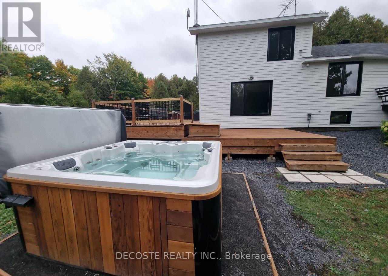 21950 Concession 10 Road, South Glengarry, Ontario  K0B 1H0 - Photo 33 - X12805536