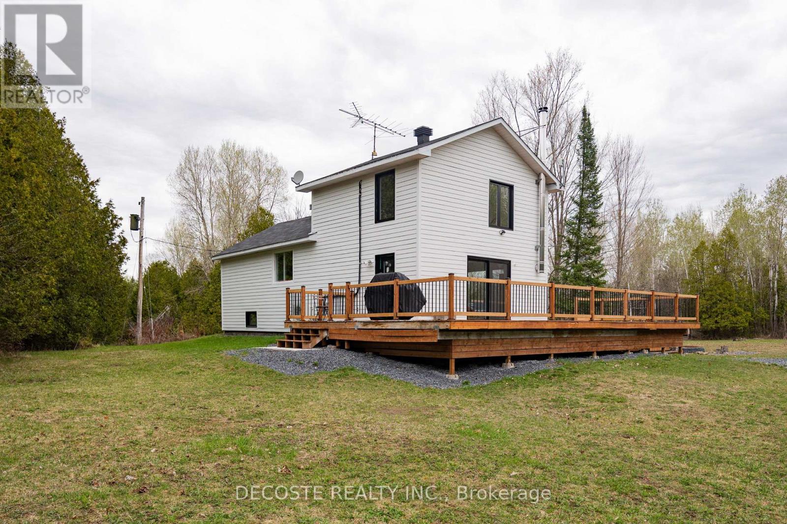 21950 Concession 10 Road, South Glengarry, Ontario  K0B 1H0 - Photo 3 - X12805536