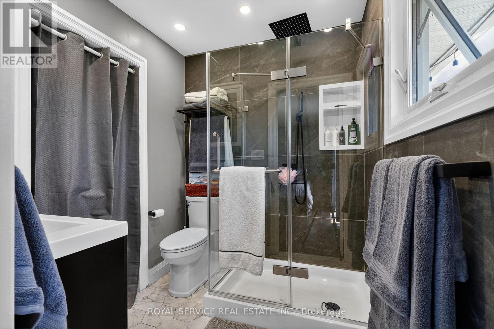 2021 County  3 Road, Prince Edward County, Ontario  K0K 1L0 - Photo 11 - X13061846