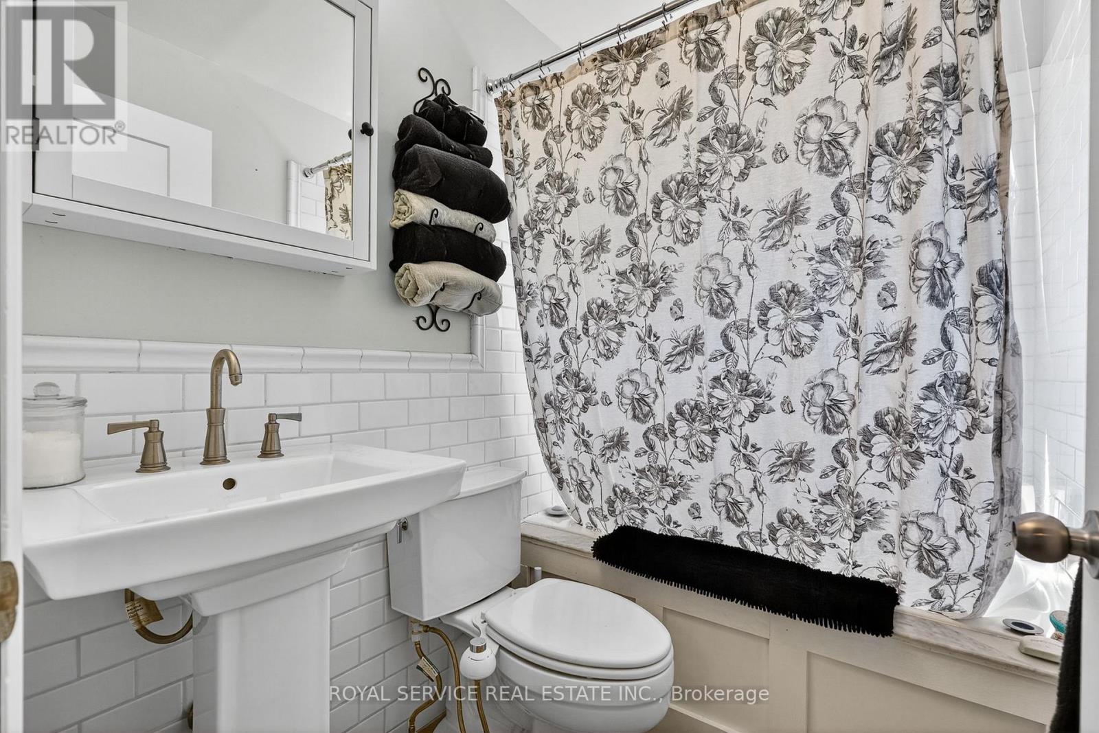 2021 County  3 Road, Prince Edward County, Ontario  K0K 1L0 - Photo 14 - X13061846