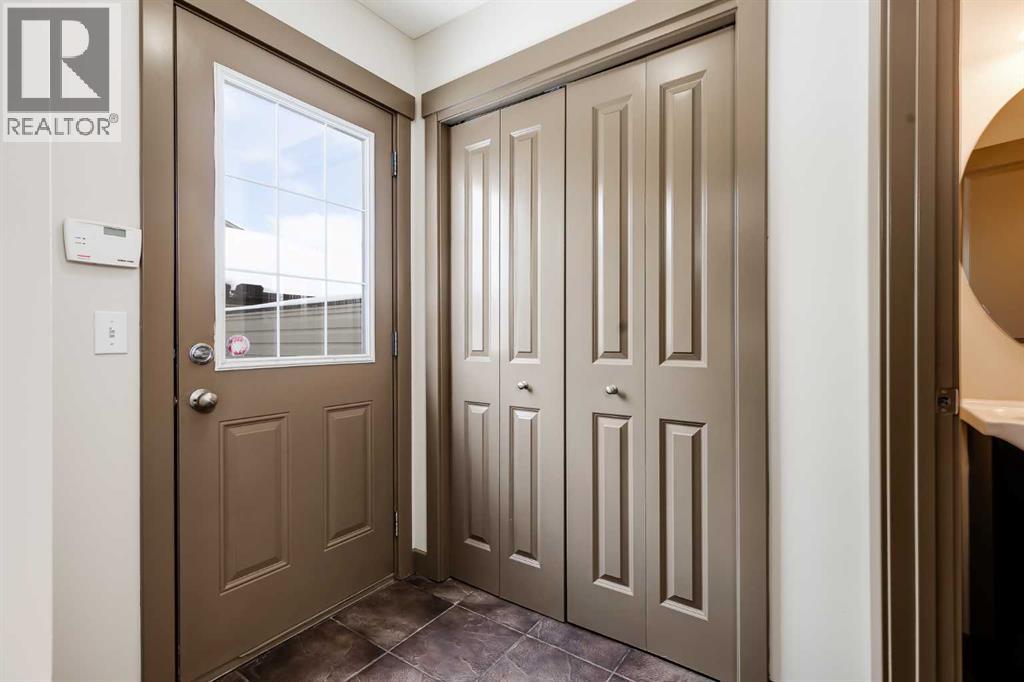106 Luxstone Way SW, Airdrie, Alberta  T4B 0H6 - Photo 12 - A2290938