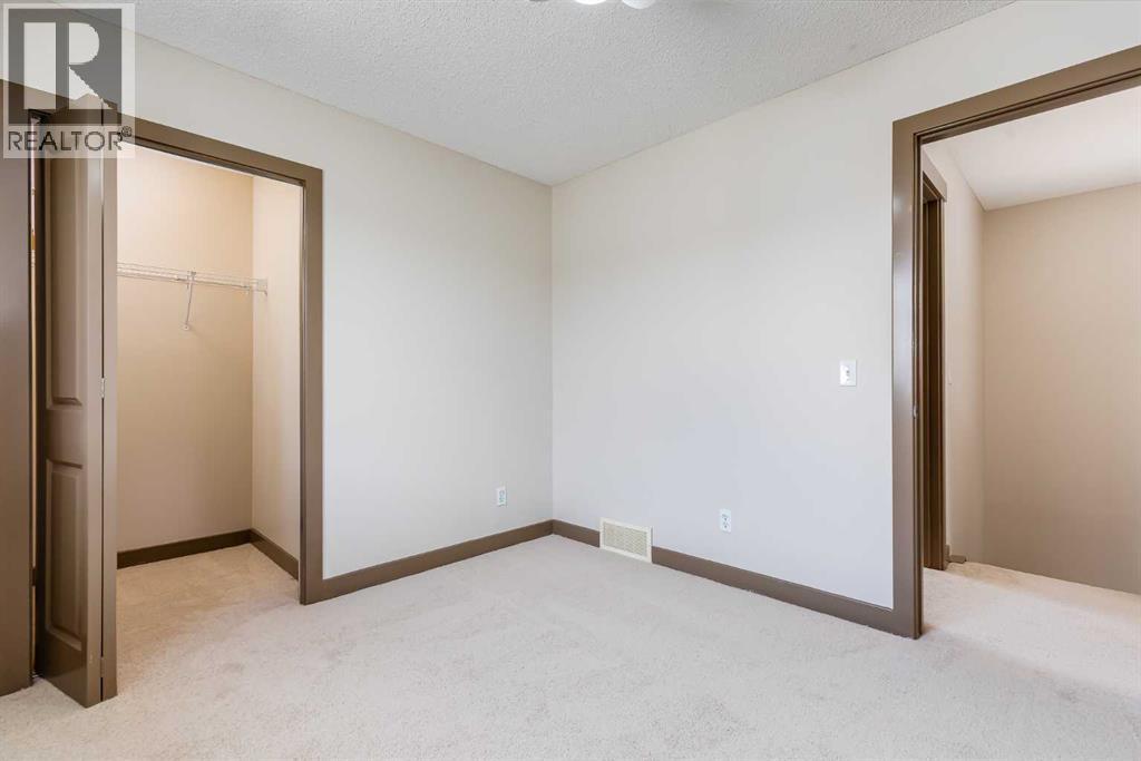 106 Luxstone Way SW, Airdrie, Alberta  T4B 0H6 - Photo 18 - A2290938