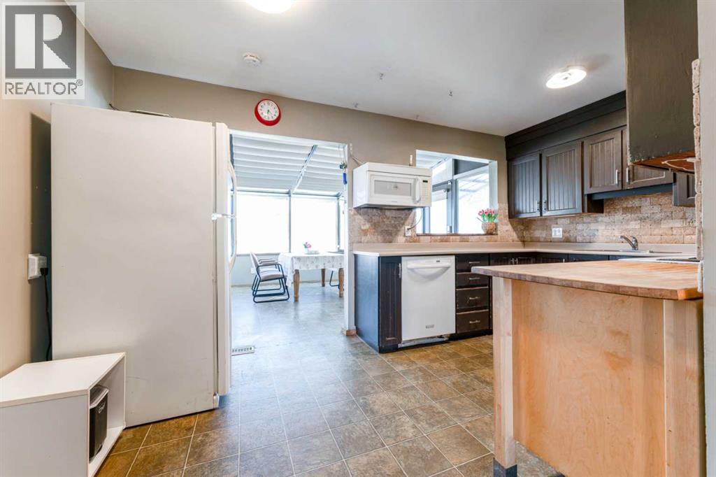 2018 Cottonwood Crescent SE, Calgary, Alberta  T2B 1T1 - Photo 11 - A2295913